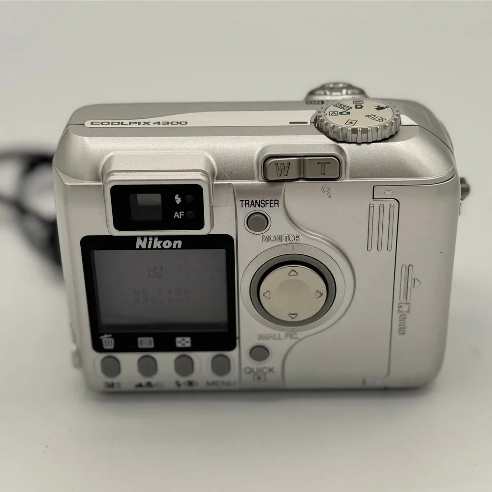 Nikon Coolpix 4300 4.0MP Digital Camera Silver 3x Optical Zoom Tested & Working